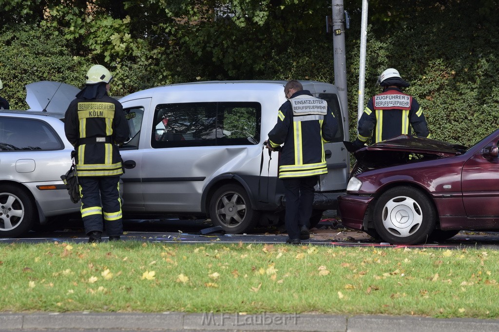 VU Koeln Buchheim Frankfurterstr Beuthenerstr P166.JPG - Miklos Laubert